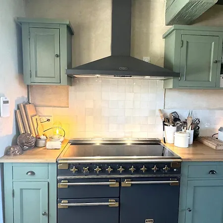 Villa Le Château De Grisy Et Sa Ferme - élégant - Piscine - Calme *