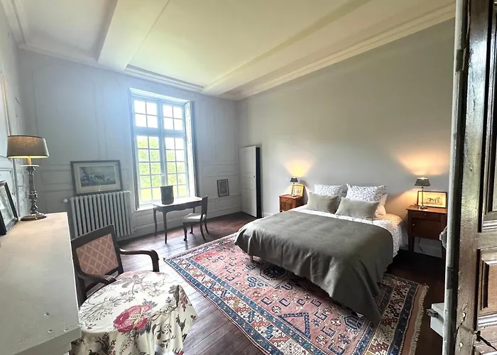 Le Chateau De Grisy Avec Services - Elegant - Piscine - Calme Vendeuvre