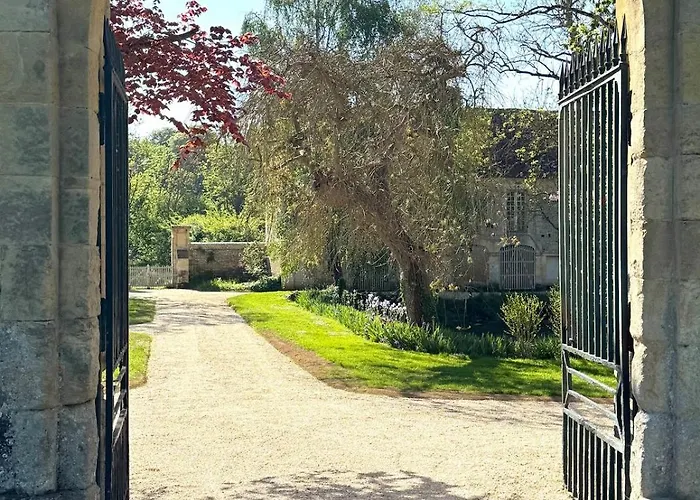 Le Chateau De Grisy Avec Services - Elegant - Piscine - Calme 别墅 *